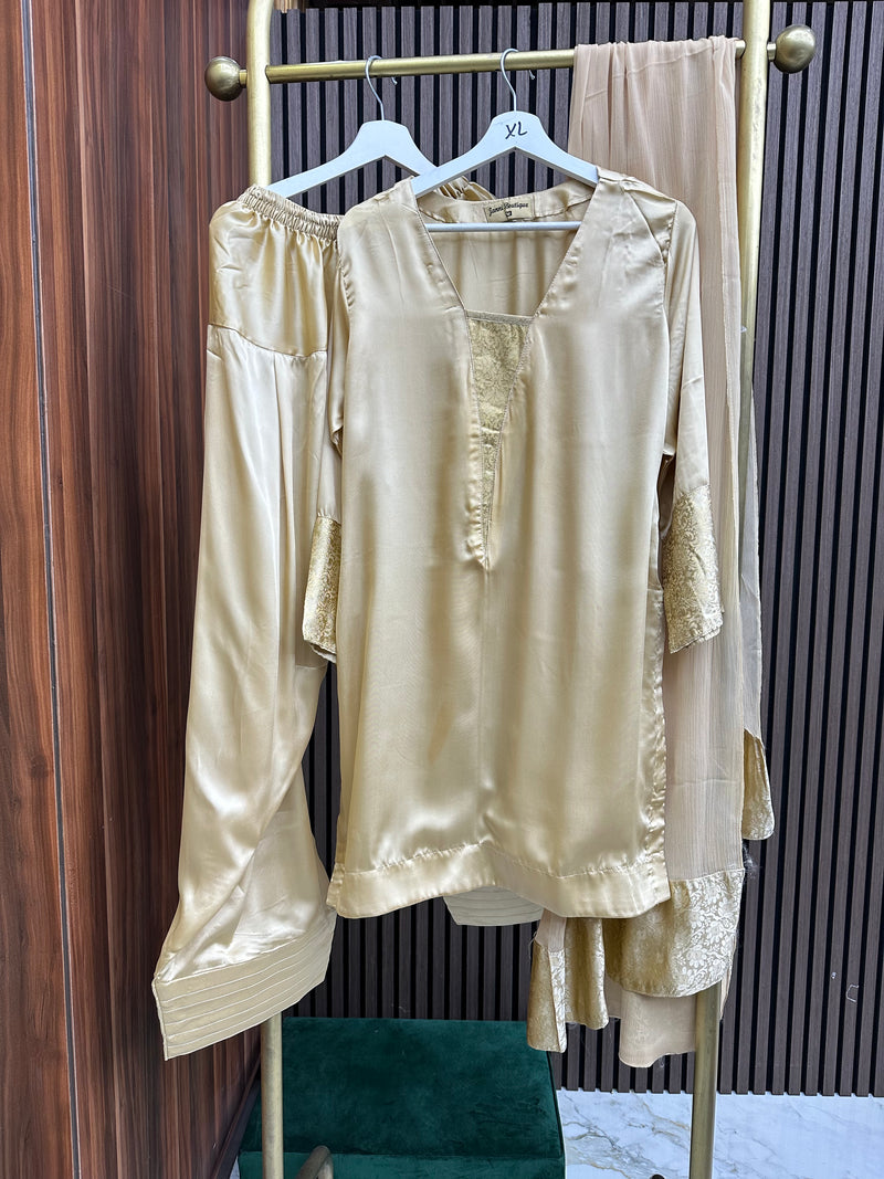 SILK FARSHI GOLD
