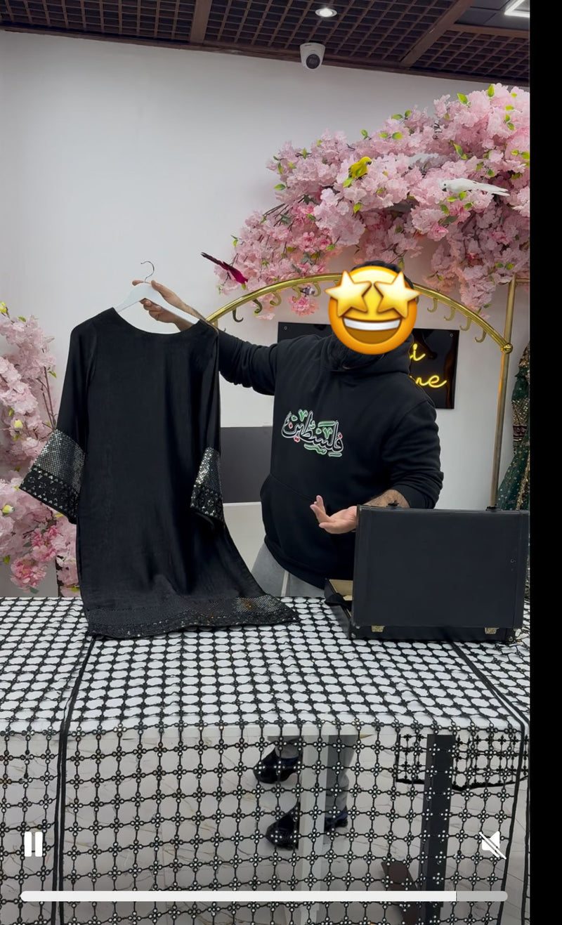 Velvet silk shirt and trousers with sheesh duppata